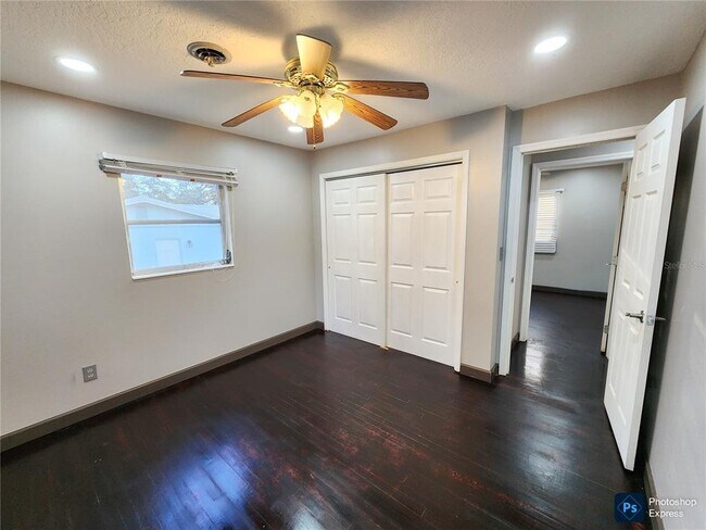 Building Photo - 3409 NE 22nd Ct