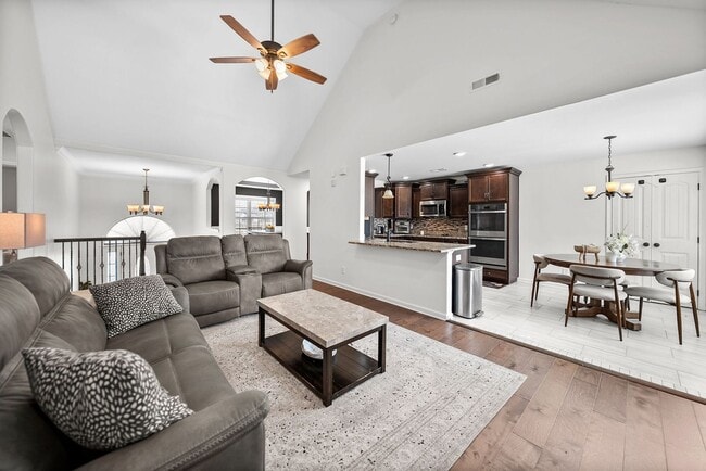 Building Photo - 222 Cooper River Wy