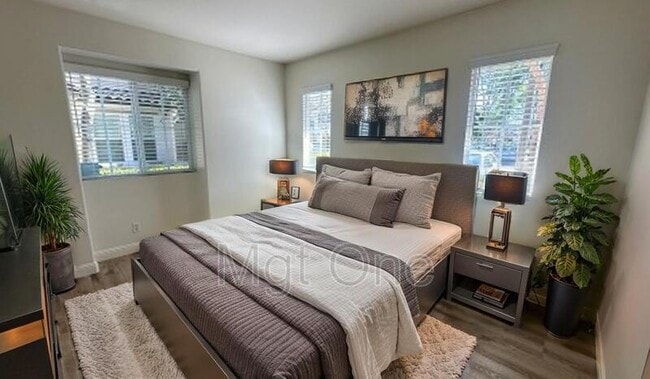 Building Photo - 6266 Isidora Ln