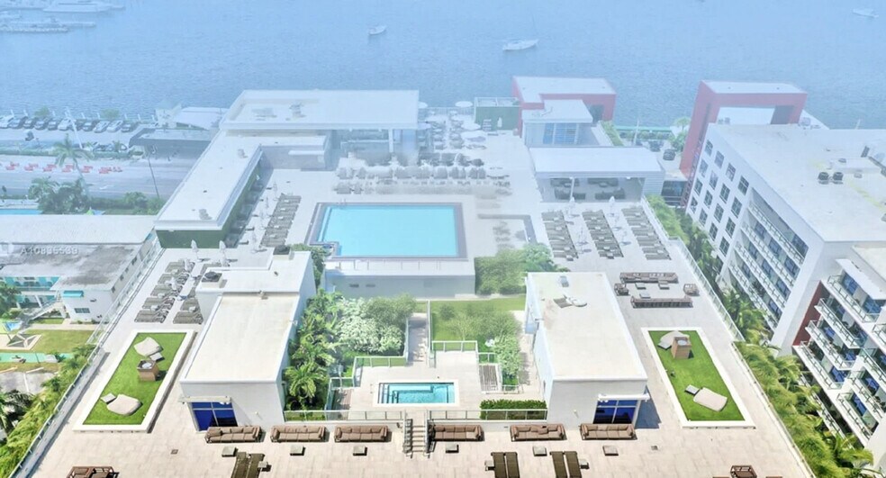 Building Photo - 777 N Ocean Dr