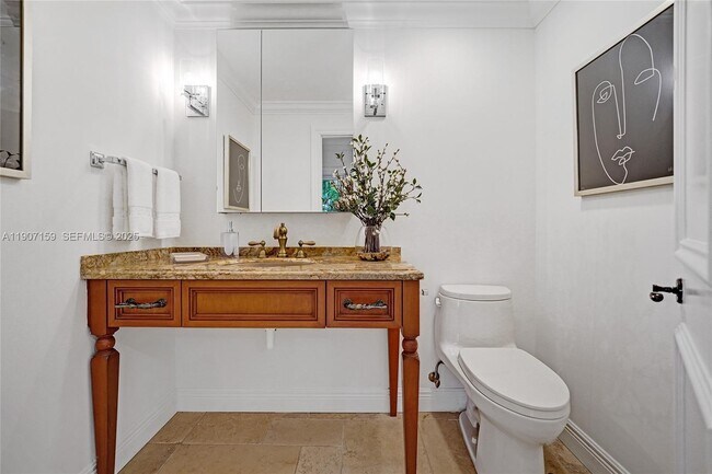 Building Photo - 2035 NE 31st Ave