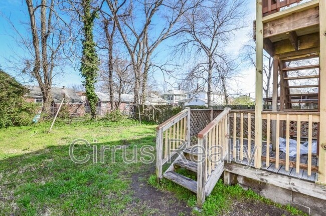 Building Photo - 753 28th St