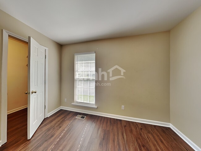Building Photo - 1335 Georgetown Dr