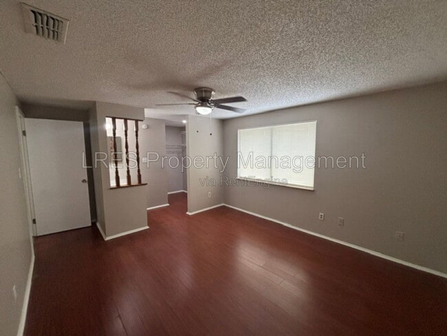 Building Photo - 4974 Sanoma Village