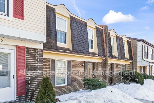 Building Photo - 2108 Monaghan Dr