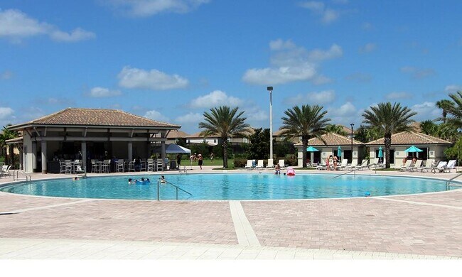 Building Photo - 1560 Flange Dr