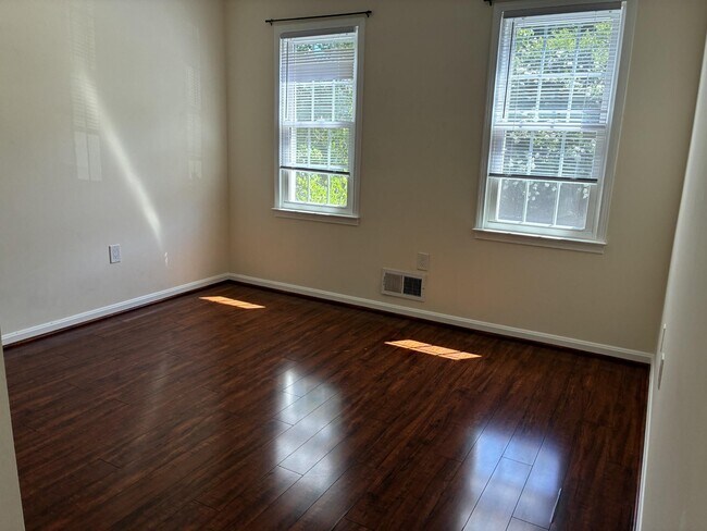 Building Photo - 4834 King Solomon Dr
