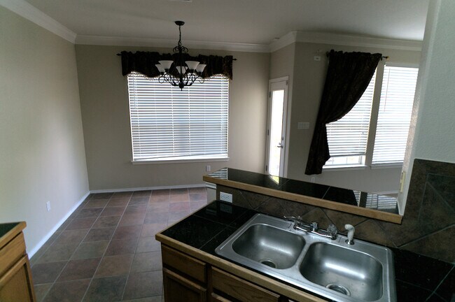 Dining - 2632 Century Park Blvd #46