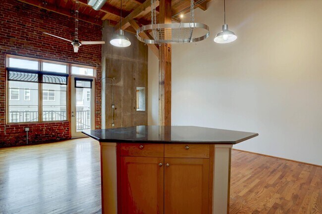 Building Photo - 2960 Inca St