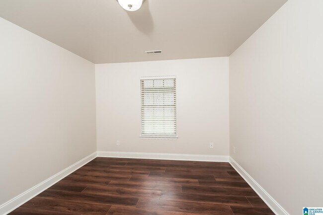 Building Photo - 950 Brookhaven Dr