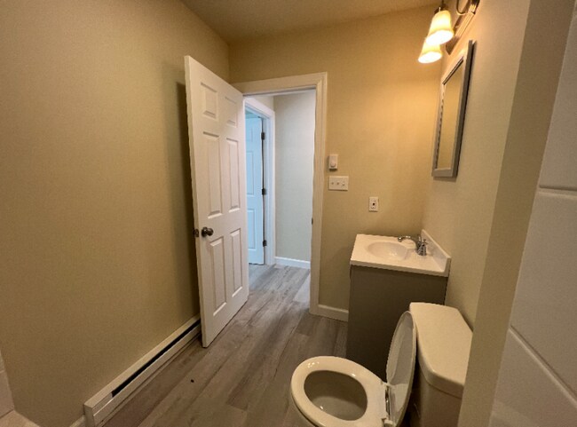 Building Photo - 2013 Howells Ln