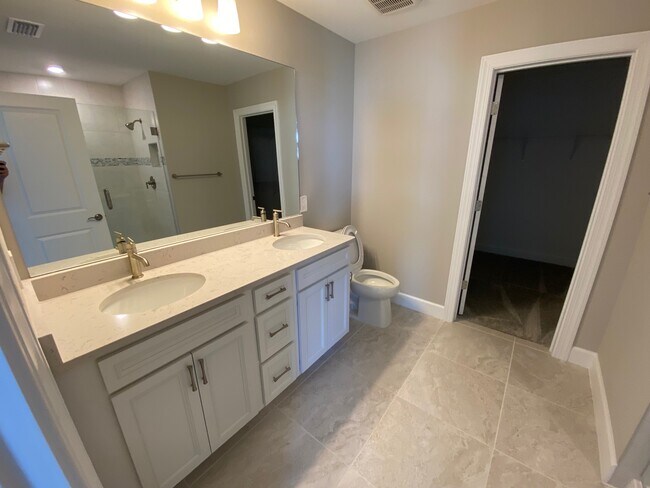 Building Photo - 6248 Baywood Ct