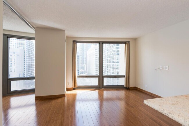 Building Photo - 440 N Wabash Ave