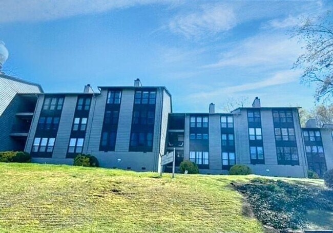 Primary Photo - 1905 16th Ave S