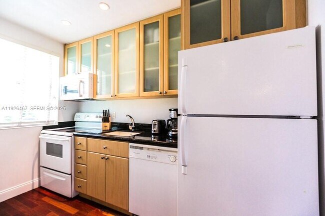 Building Photo - 420 15th St