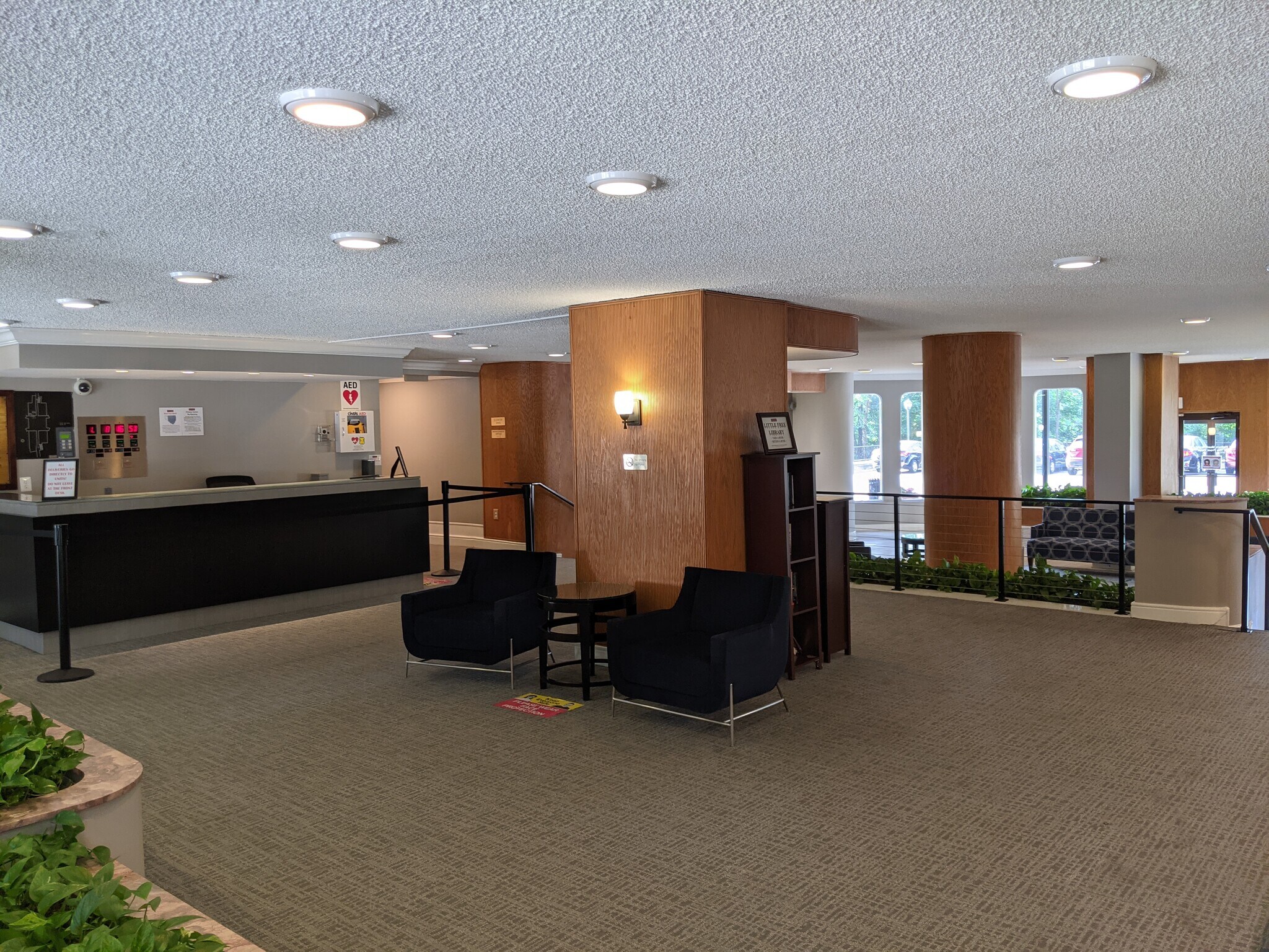 Lobby - 2500 N Van Dorn St