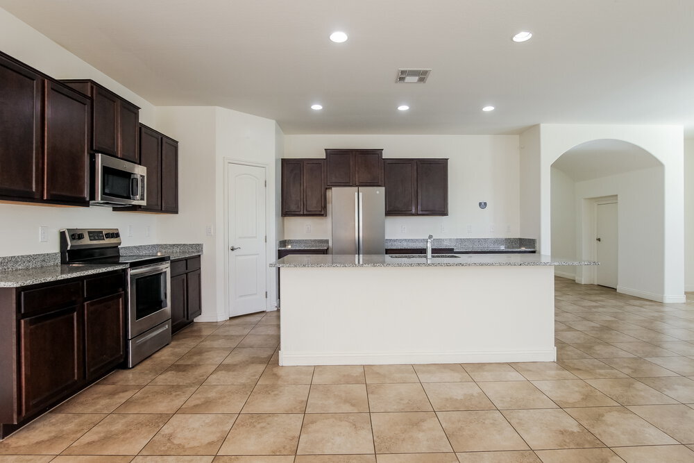 Building Photo - 5521 E Jaeger St