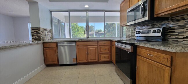 Building Photo - 9060 SW 53rd St