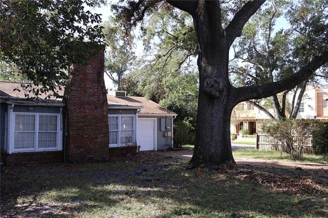 Building Photo - 3017 W Euclid Ave