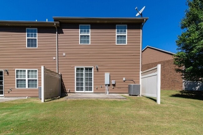 Building Photo - 1030 Ashmore Dr