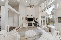 Building Photo - 600 Royal Oaks Dr