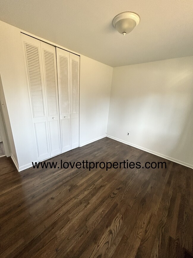 Building Photo - 17221 New York St