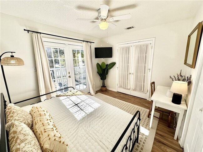 Building Photo - 1210 Bienville Blvd