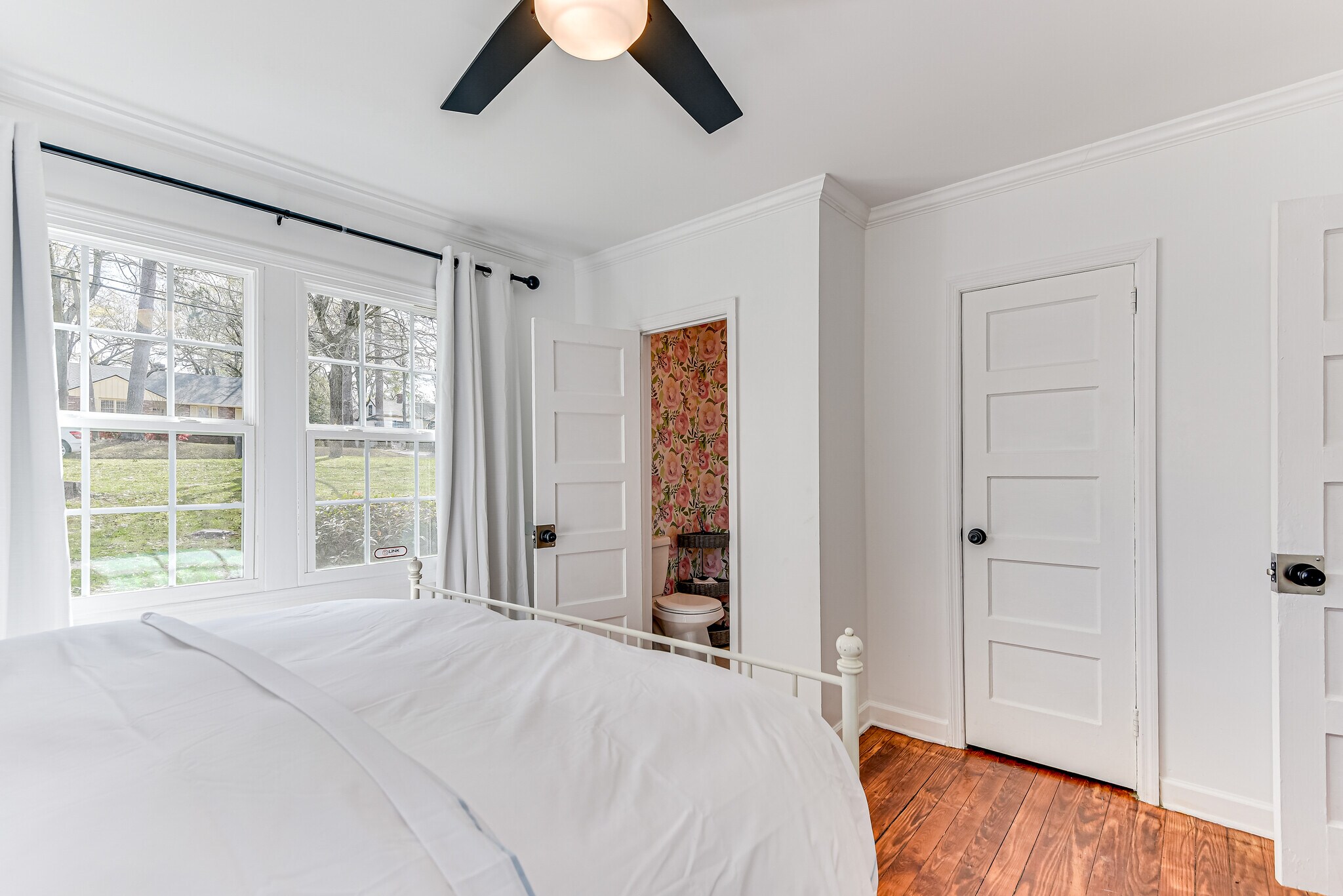 Building Photo - 2701 Oakland Ave