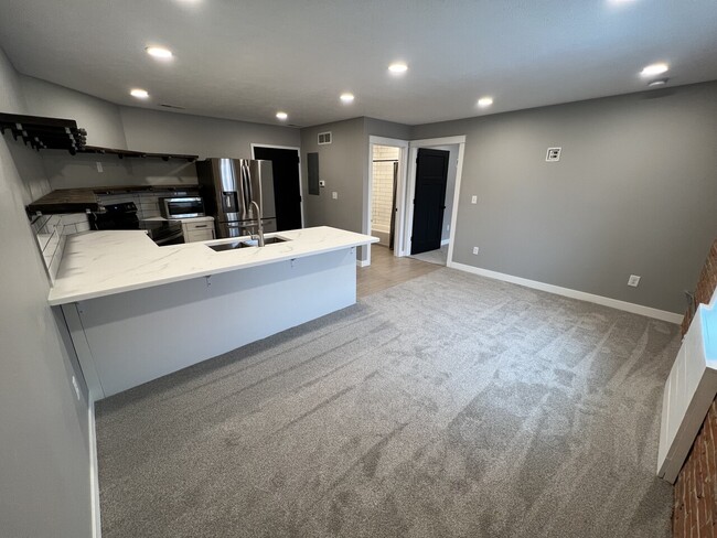 Building Photo - Jones Building