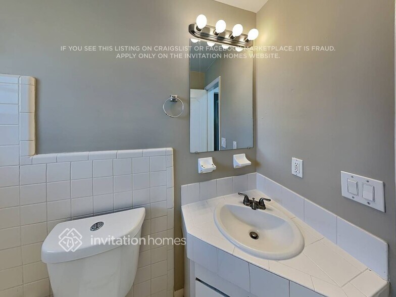 Building Photo - 2020 NE 62nd St