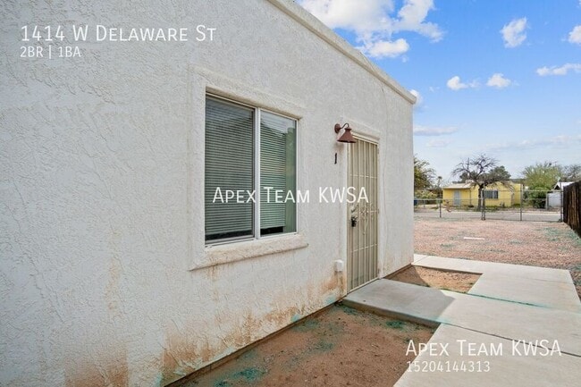 Building Photo - 1414 W Delaware St