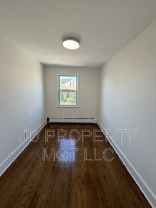 Building Photo - 21 Van Court Land Pl