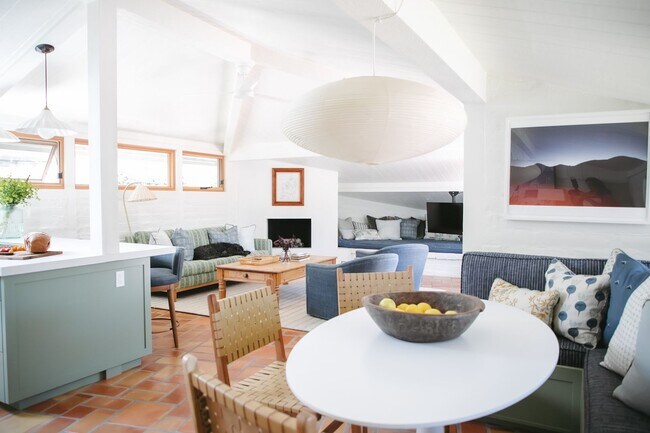 Building Photo - Beautiful Carmel Valley Home 3bed/3bath Ready for September 1st Move in Date!