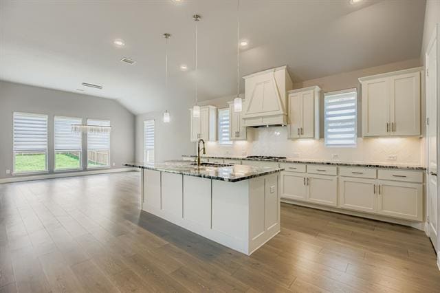 Building Photo - 2022 Coventry Dr