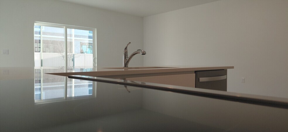 Building Photo - 31268 Paper Birch St