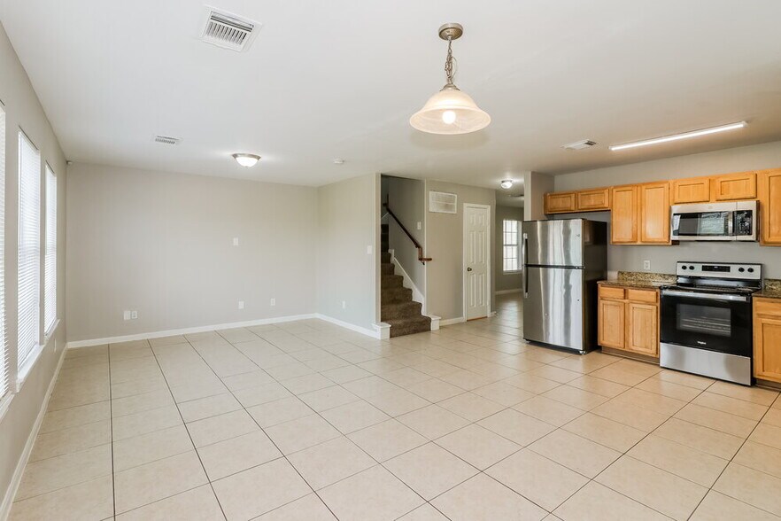 Building Photo - 4906 N Cancun Dr