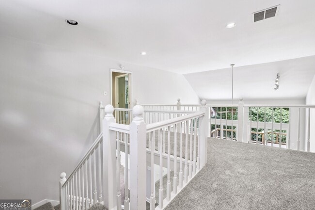 Building Photo - 110 Westchester Way
