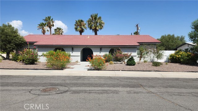 Building Photo - 2098 N San Clemente Rd