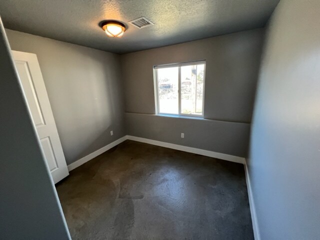 Building Photo - 583 N 400 E