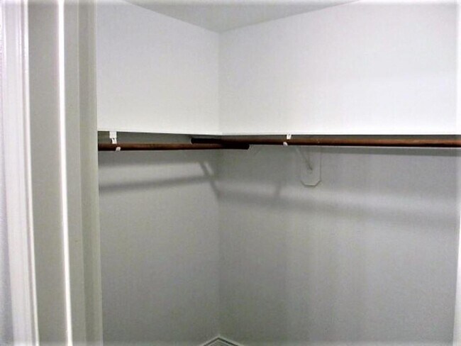 Building Photo - 16130 Speyburn Ct