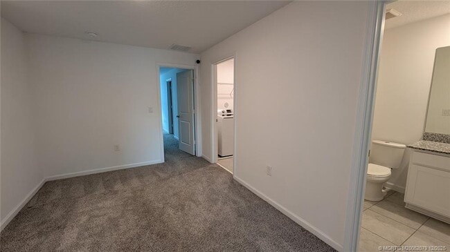 Building Photo - 373 SE Sea Hunt Wy