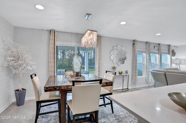 Building Photo - 669 Meadow Ridge Dr