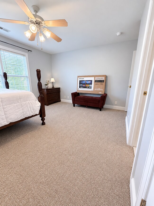 Building Photo - The Hampton Castle Haven, Room 2 | Private Bedroom + En-Suite Bath Near Sentara & Riverside.