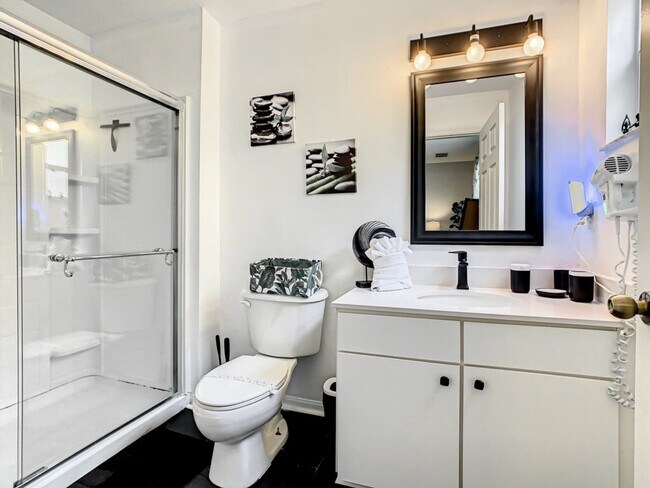 Building Photo - 4751 Ormond Beach Way
