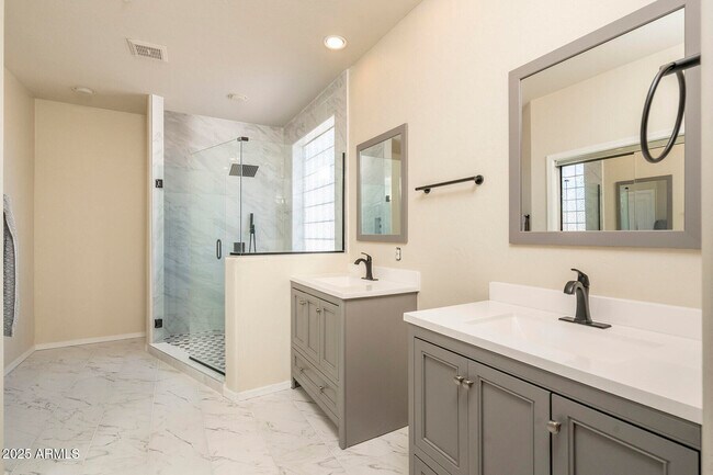 Building Photo - 22349 N 76th Pl