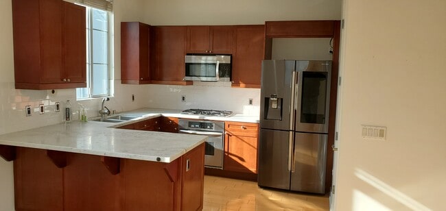 Kitchen 1 - 5350 Playa Vista Dr