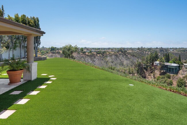 Building Photo - Custom Single Story in coveted Alvarado Es...