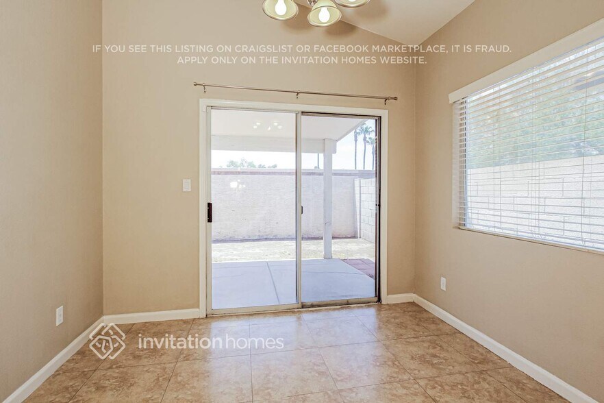 Building Photo - 257 W Amoroso Dr