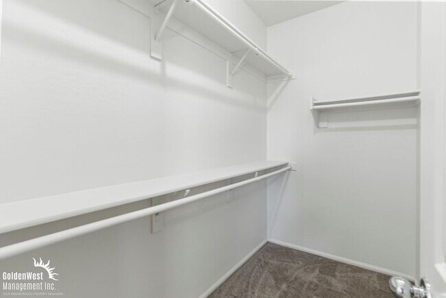 Building Photo - Beautiful 3Bdm 2Ba + Den Home Near Avondale & Goodyear!