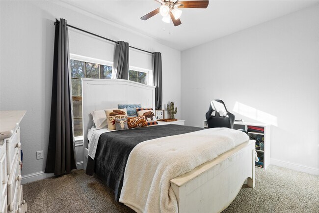 Building Photo - 12140 Goliad Ln